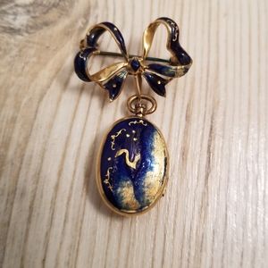 Vintage 18K Gold Enamel Brooch Locket